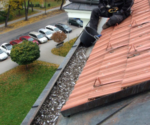 88 | Čištění okapů a okapových svodů na nepřístupných místech